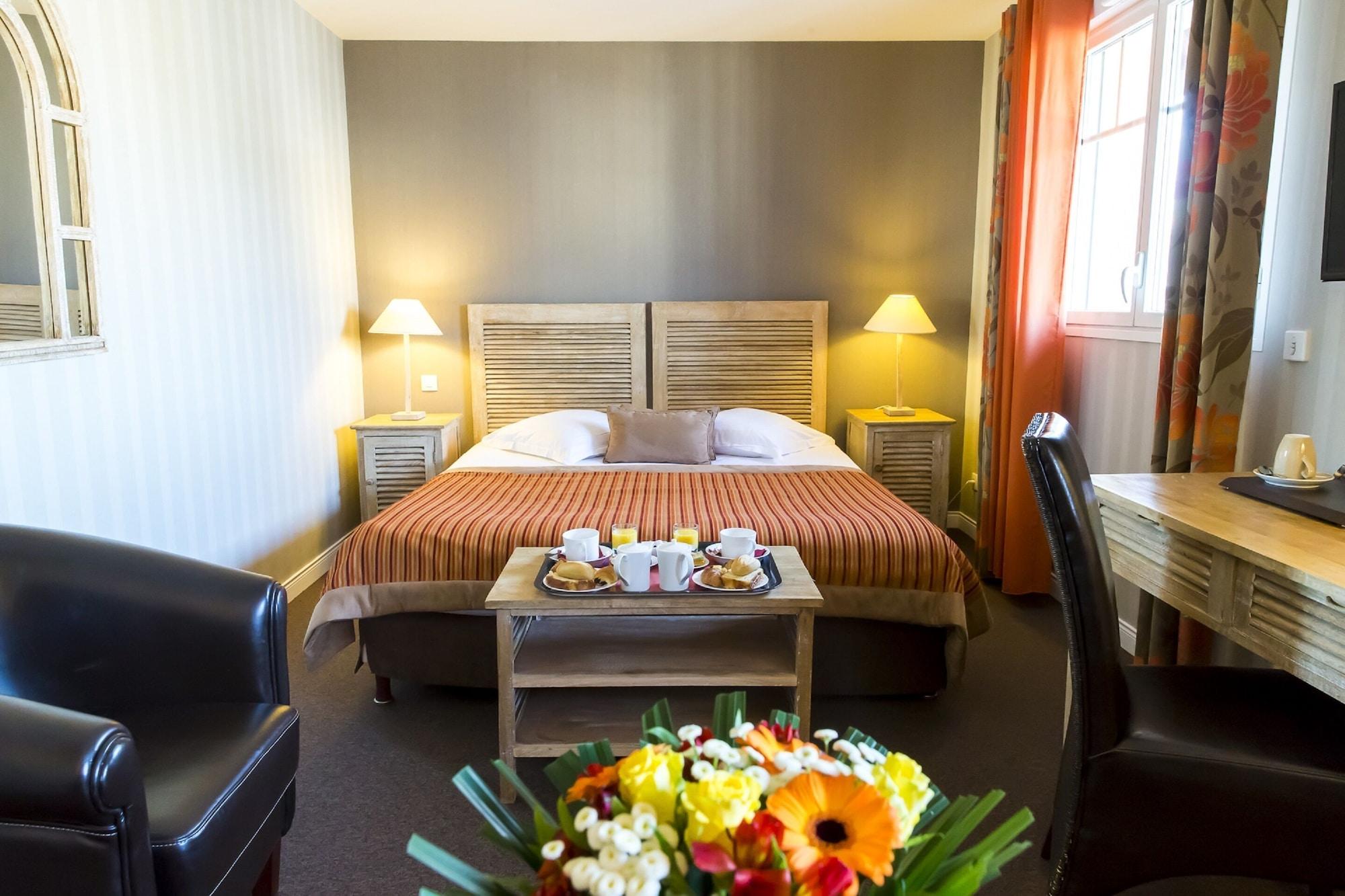 Almoria Hotel & Spa โดวีลล์ ภายนอก รูปภาพ
