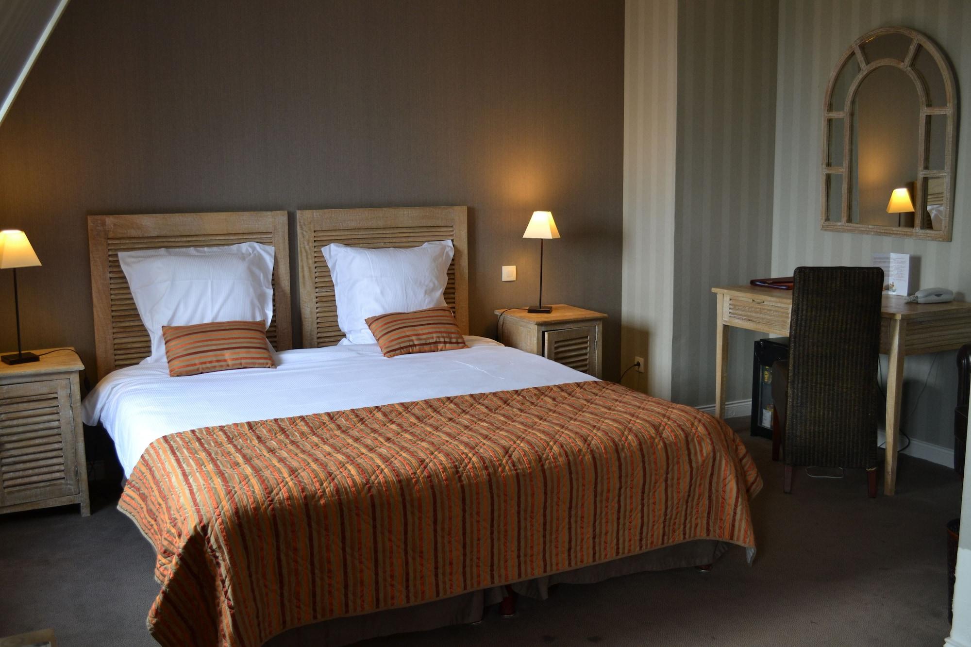 Almoria Hotel & Spa โดวีลล์ ภายนอก รูปภาพ
